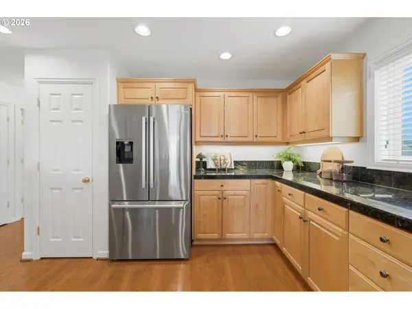 4884 NW PROMENADE TER #301, Portland, OR 97229