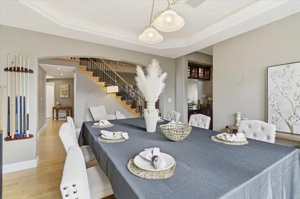 1879 Appleview RD, Pickering, ON L1V 1T7