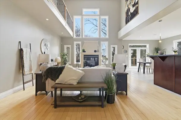 1879 Appleview RD, Pickering, ON L1V 1T7