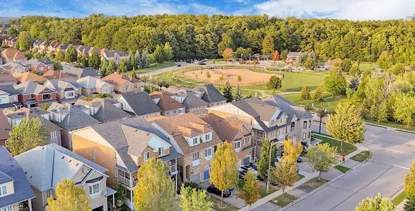 216 Maple Sugar LN, Vaughan, ON L4J 9A8