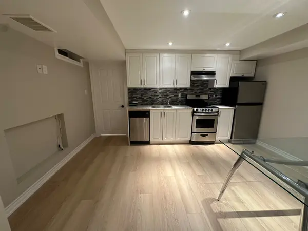 216 Maple Sugar LN, Vaughan, ON L4J 9A8