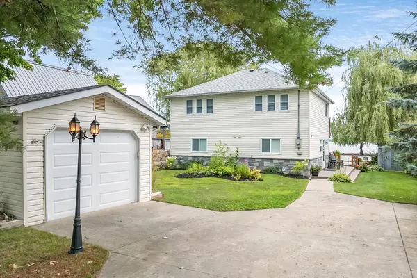 282 Robins Point RD, Tay, ON L0K 2A0