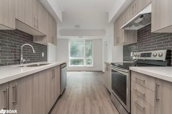 304 Essa RD #314, Barrie, ON L9J 0H5