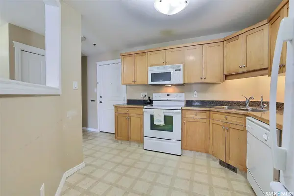 3946 Robinson STREET #205, Regina, SK S4S 3C8