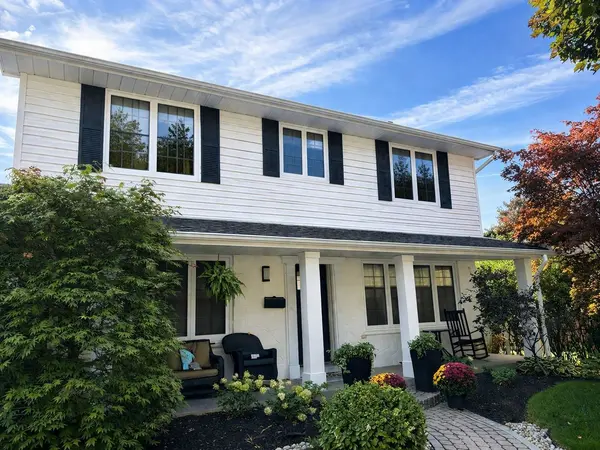 275 Camborne CRES, Burlington, ON L7N 2A4