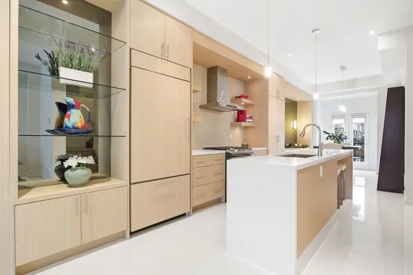 228 Vellwood Common, Oakville, ON L6L 0E8