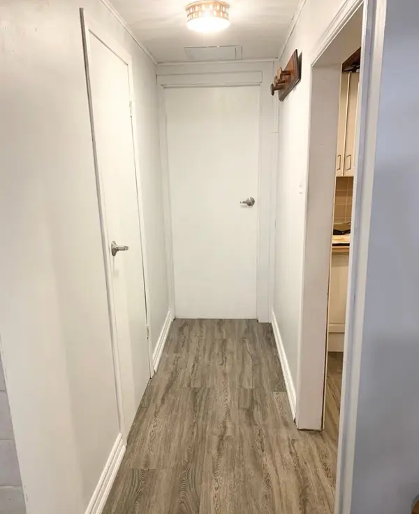 18 Sonnet CT #Bsmt, Toronto W04, ON M6L 1J6