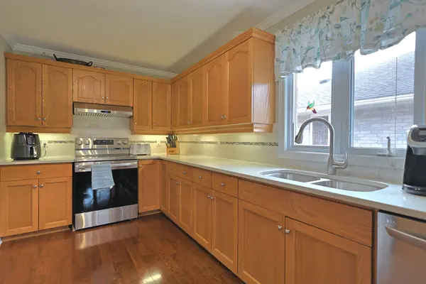 365 Station ST, North Middlesex, ON N0M 2K0