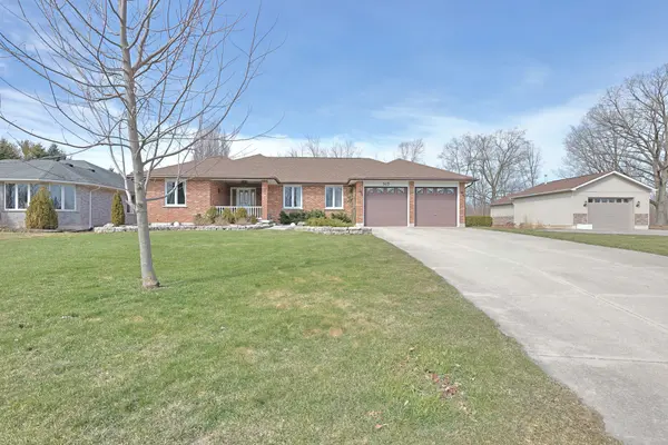 365 Station ST, North Middlesex, ON N0M 2K0