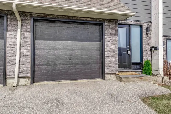 135 Chalmers ST S #18, Cambridge, ON N1R 6M2