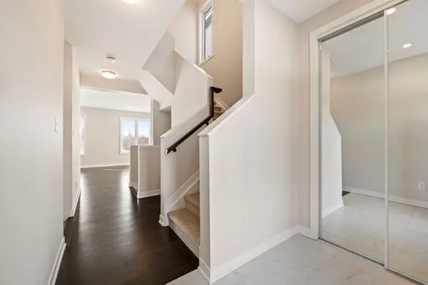 1005 Canoe ST, Barrhaven, ON K2J 7M5