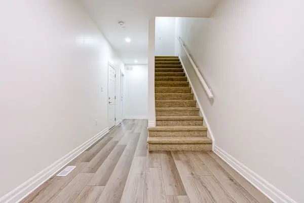 7497 Marvel DR #Main, Niagara Falls, ON L2H 3V8