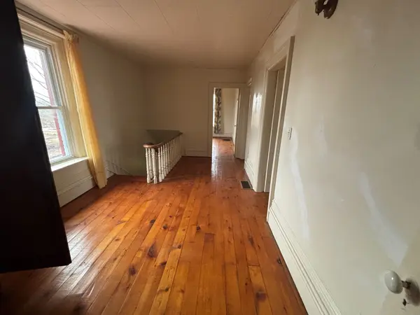 201 Crosswind RD, Kawartha Lakes, ON K0L 2W0