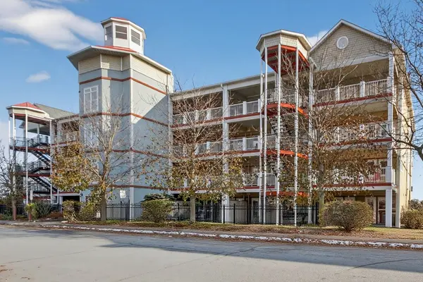 175 Water ST #207, Prescott, ON K0E 1T0