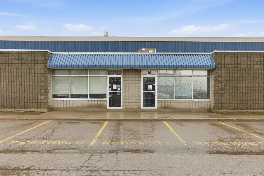 202 South Blair ST #10A, Whitby, ON L1N 8X9