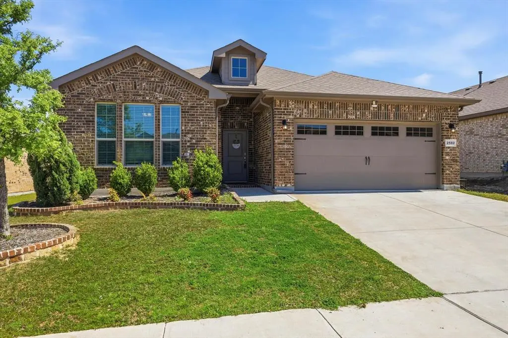 2502 Sunburst Drive, Glenn Heights, TX 75154