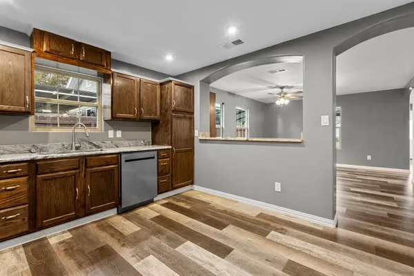 506 Orchard Street, Bowie, TX 76230