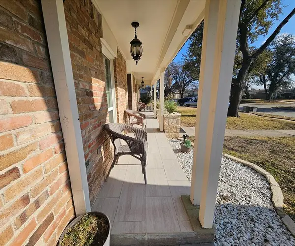 4726 Snow Drive, Mesquite, TX 75150