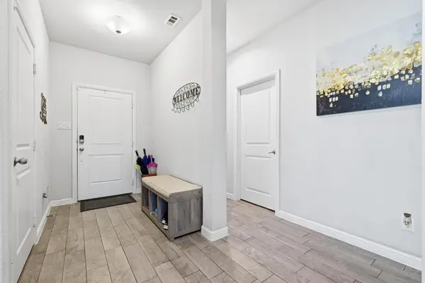 2502 Sunburst Drive, Glenn Heights, TX 75154