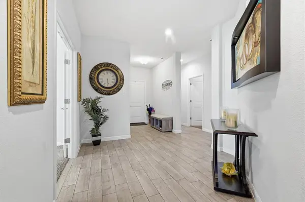 2502 Sunburst Drive, Glenn Heights, TX 75154