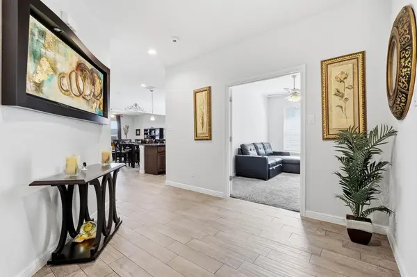 2502 Sunburst Drive, Glenn Heights, TX 75154