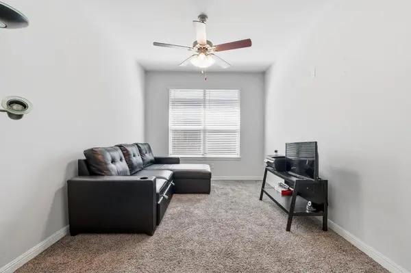 2502 Sunburst Drive, Glenn Heights, TX 75154