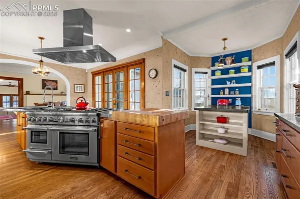 2107 N Cascade AVE, Colorado Springs, CO 80907