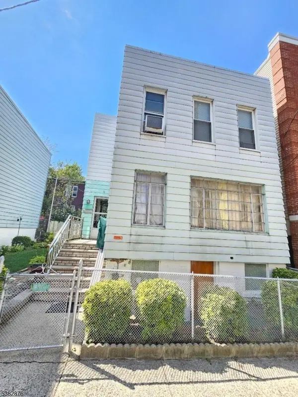 121 De Kalb Ave, Jersey City, NJ 07306