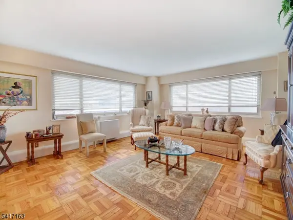 377 S Harrison St #9E, East Orange City, NJ 07018