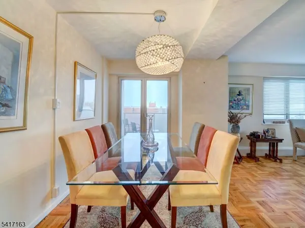 377 S Harrison St #9E, East Orange City, NJ 07018