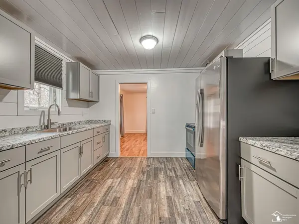 2052 Pleasantview ST, Frenchtown Twp, MI 48162