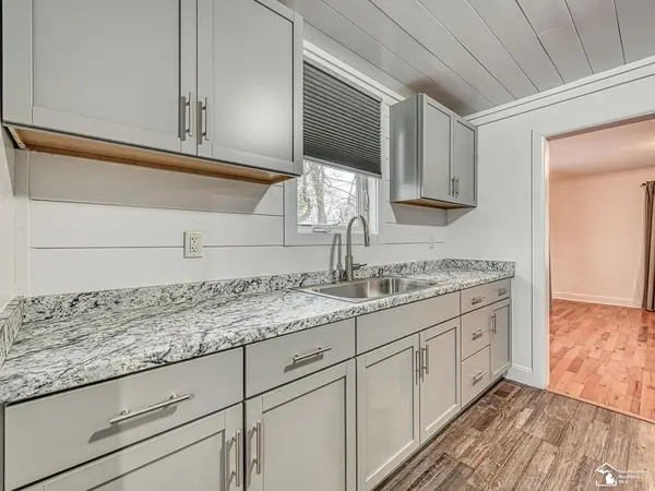 2052 Pleasantview ST, Frenchtown Twp, MI 48162