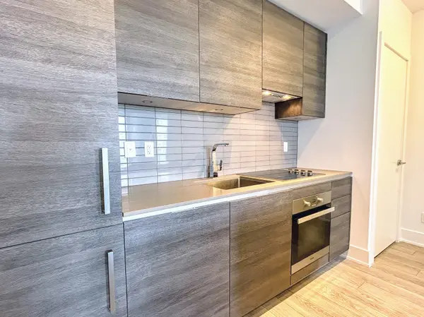 200 Bloor ST W #1208, Toronto C02, ON M5S 1T8