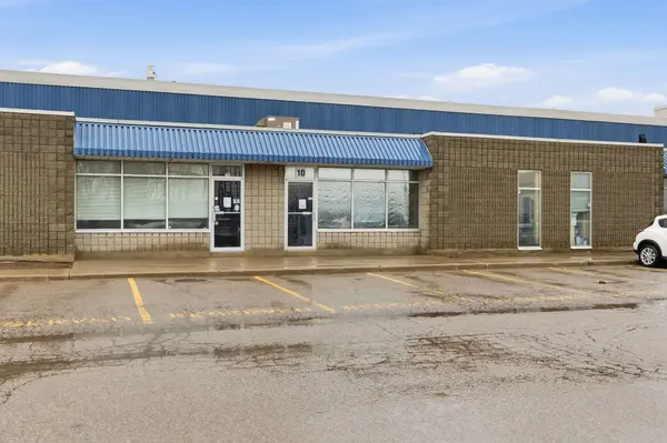 202 South Blair ST #10A, Whitby, ON L1N 8X9