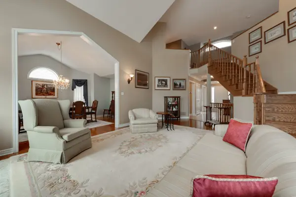 87 Bella Vista TRL #4, New Tecumseth, ON L9R 2E2