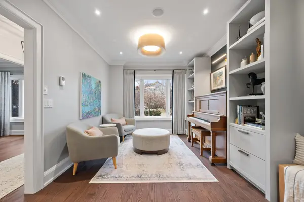 132 Strath AVE, Toronto W08, ON M8X 1R5