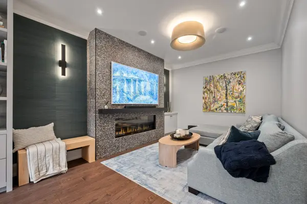 132 Strath AVE, Toronto W08, ON M8X 1R5