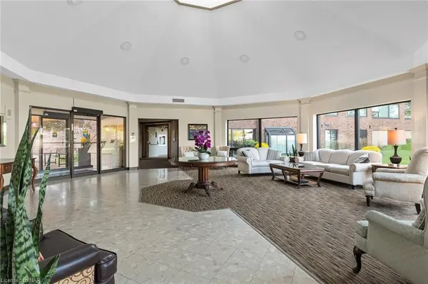 701 Geneva ST #13O3, St. Catharines, ON L2N 7H9