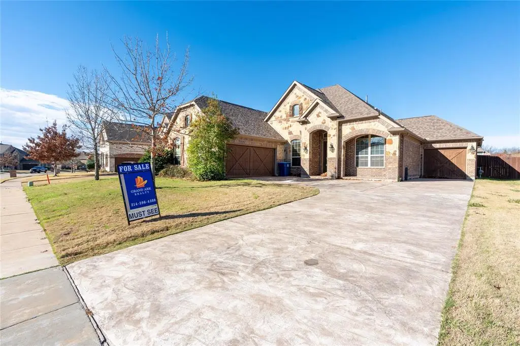 9101 Waters Lane, Rowlett, TX 75089