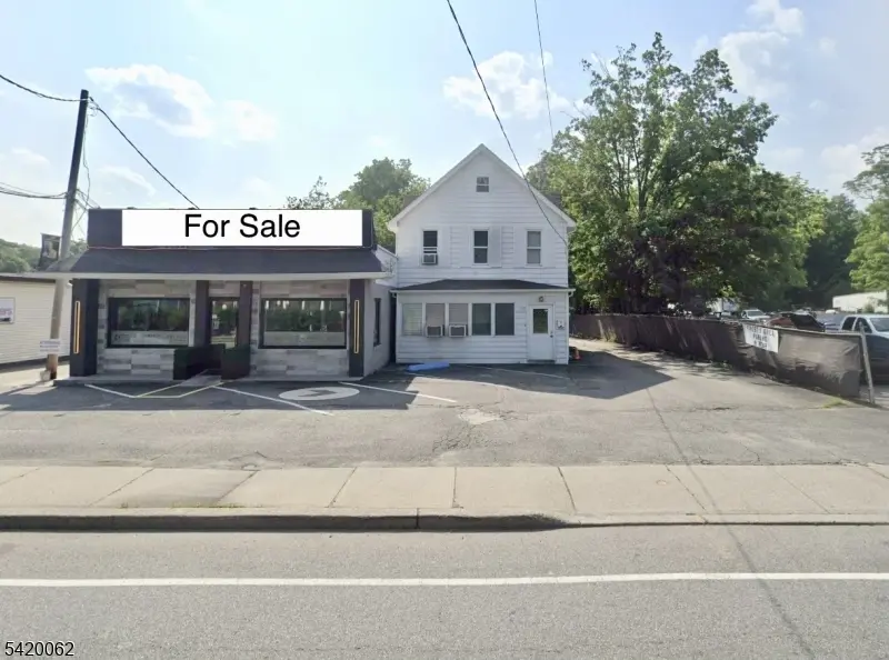 897 Ringwood Ave, Wanaque Boro, NJ 07420