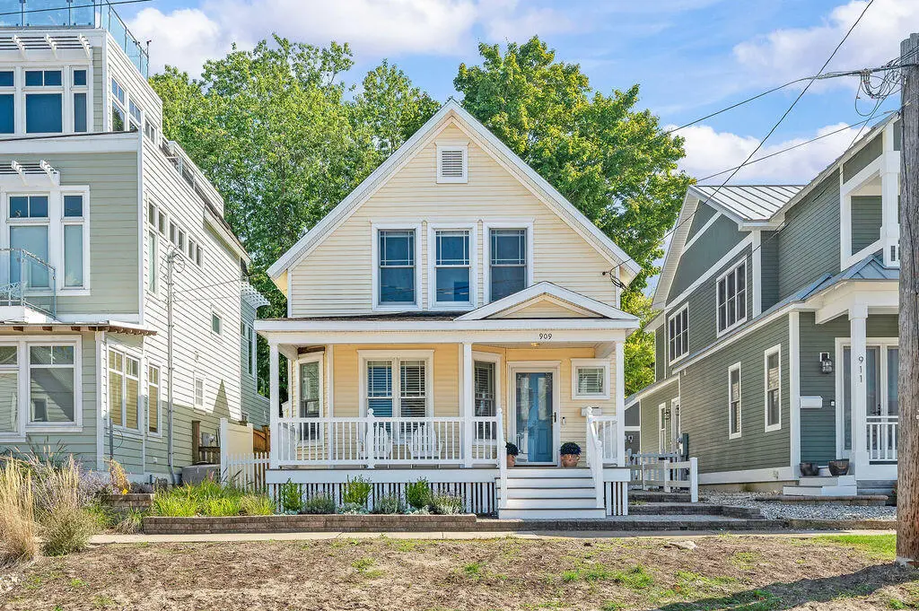 909 Lions Park DR, St. Joseph City, MI 49085