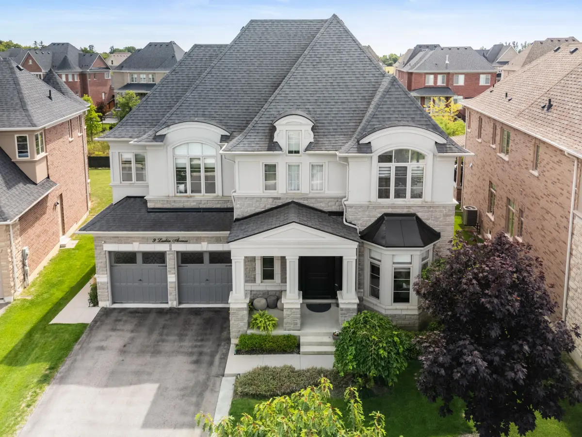 9 Larkin AVE, King, ON L7B 0N8