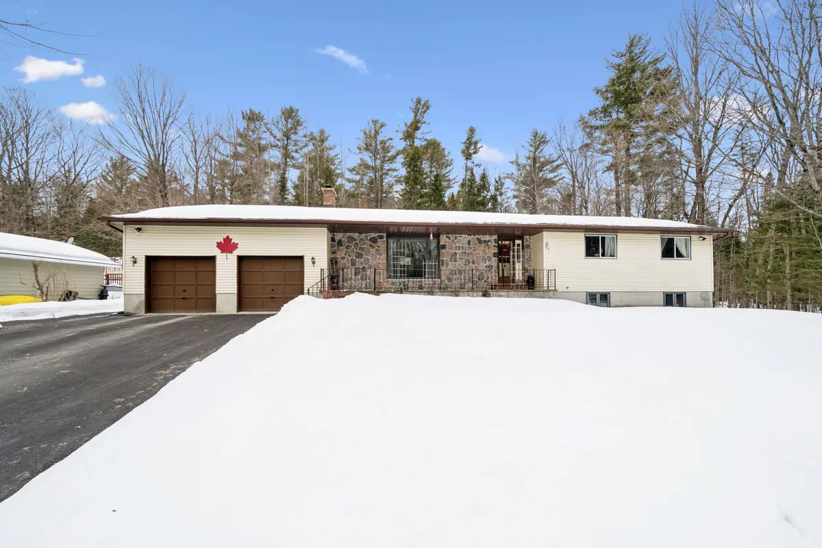 34 Jenner CT, Huntsville, ON P0B 1L0