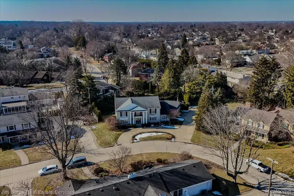 75 S Duval RD, Village Of Grosse Pointe Shores, MI 48236