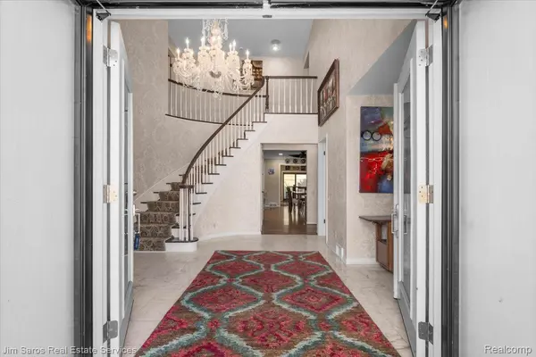 75 S Duval RD, Village Of Grosse Pointe Shores, MI 48236