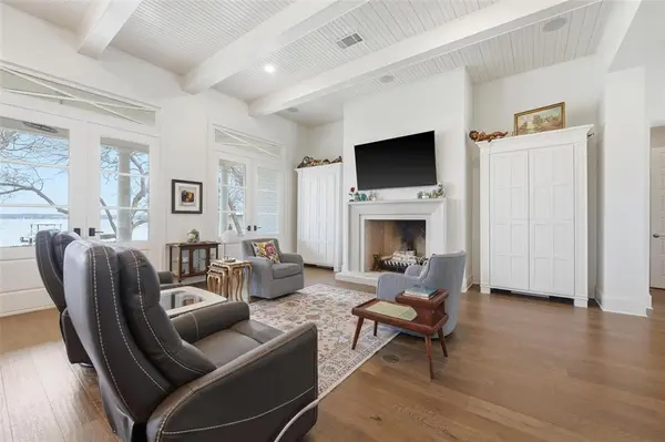 9000 Heron Drive, Fort Worth, TX 76108