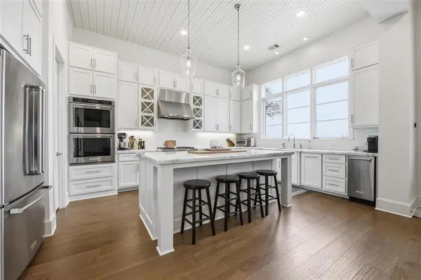 9000 Heron Drive, Fort Worth, TX 76108