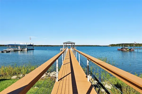 9000 Heron Drive, Fort Worth, TX 76108