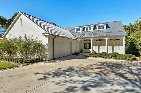 9000 Heron Drive, Fort Worth, TX 76108