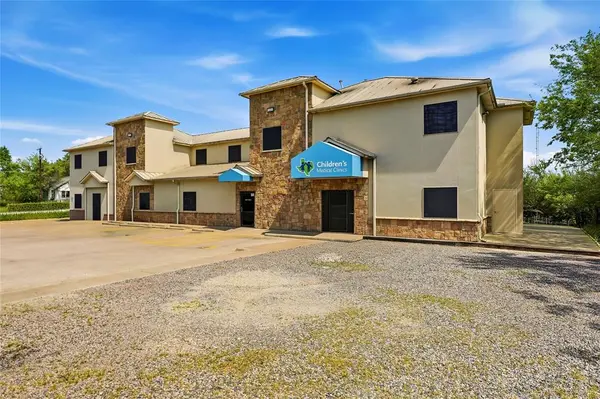 1011 W Grove Street, Kaufman, TX 75142